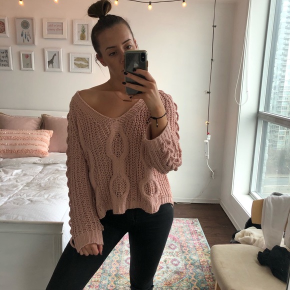 Pink knit sweater - Picture 2 of 2
